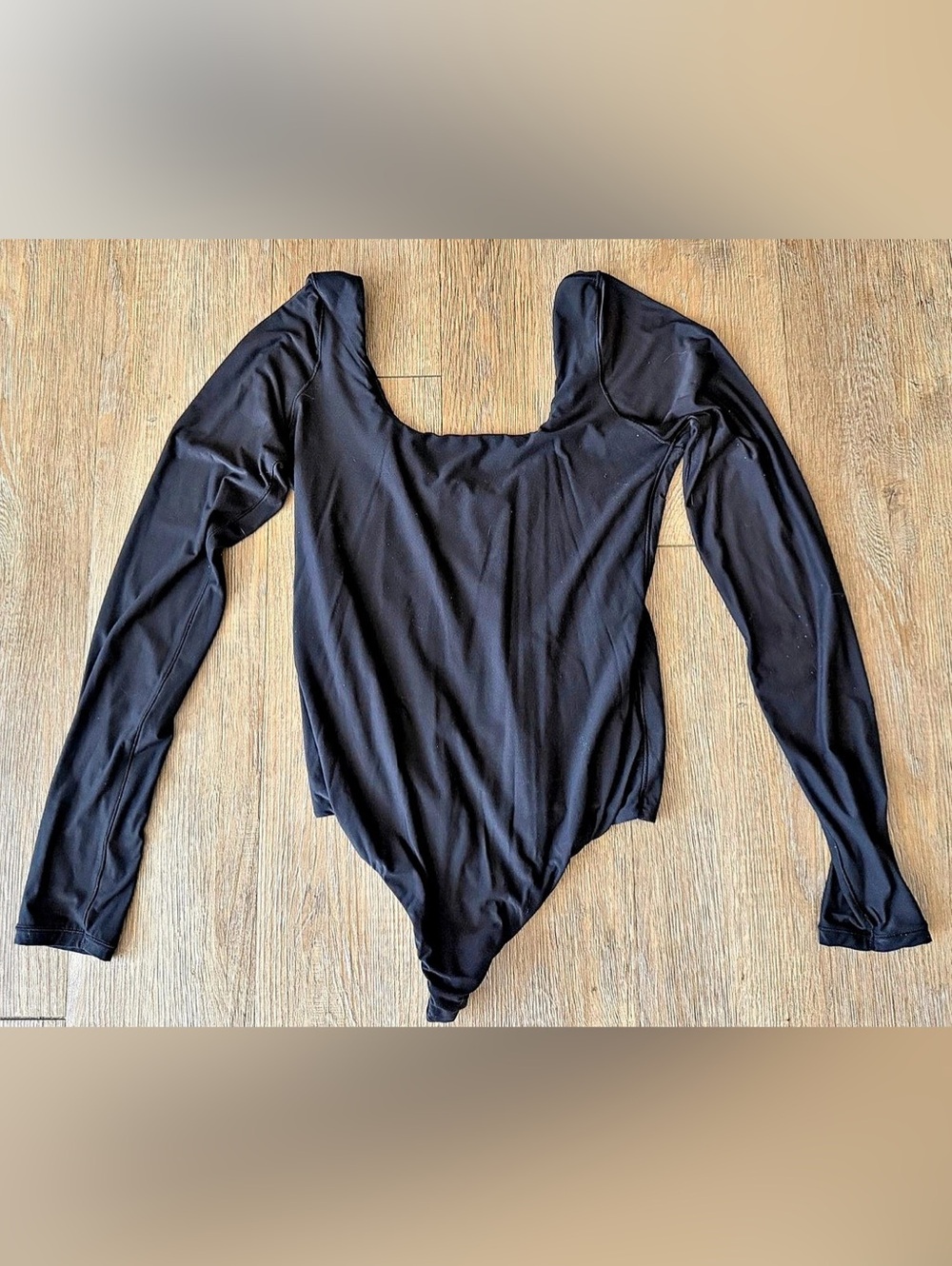 Smootez Long Sleeve Top in Black Large Like New